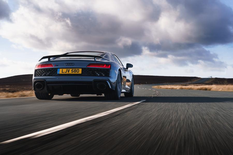  Audi R8 V10 Performance 2019 года  (UK) (фото 84 из 136)